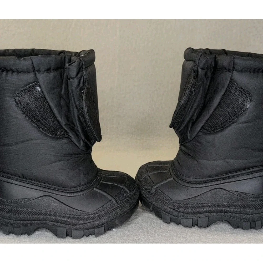 Outbrook Kids Snow Boots Size 6 Black Faux Fur Warm Pull On Winter Unisex